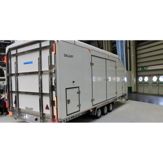 Woodford Galaxy - Lukket trailer - 3.500 kg - Lang, smal model - 3 aksler